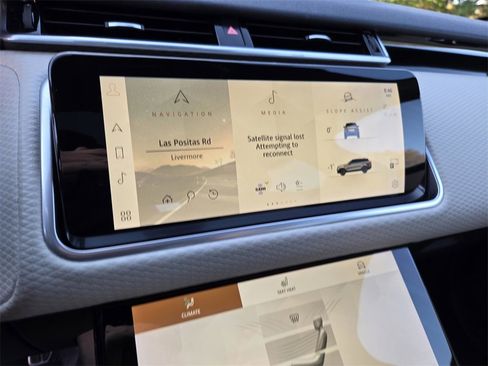 Used 2023 Land Rover Range Rover Velar R-Dynamic S image 22