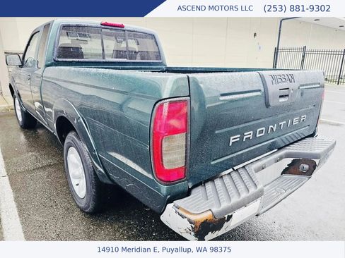 Used 2001 Nissan Frontier XE image 3