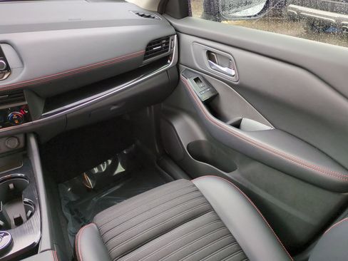 Used 2025 Nissan Rogue Rock Creek image 17