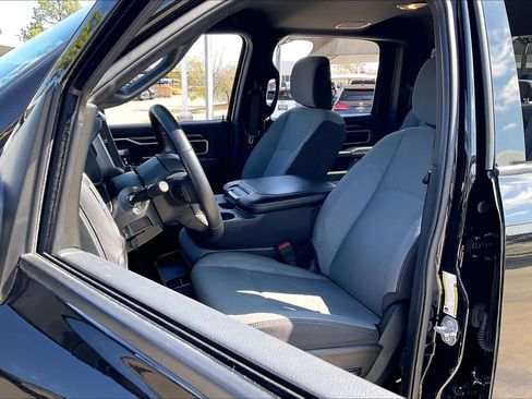 Used 2024 RAM 2500 Big Horn w/ Bed Utility Group image 8