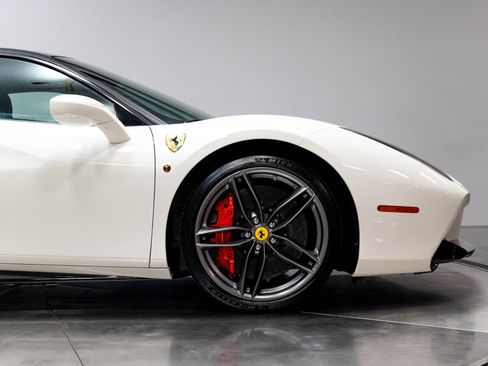 Used 2016 Ferrari 488 GTB RWD image 30