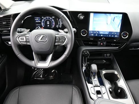 Used 2025 Lexus NX 250 FWD w/ Accessory Package (Z1) image 6