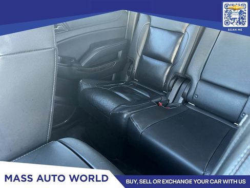 Used 2018 Chevrolet Suburban LT image 8