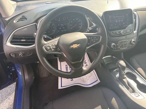 Used 2023 Chevrolet Malibu LT FWD image 10