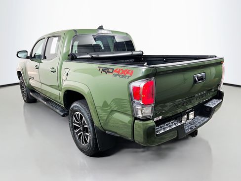 Used 2022 Toyota Tacoma TRD Sport w/ Technology Package AWD/4WD image 8
