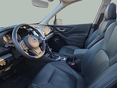 Used 2019 Subaru Forester Limited w/ Popular Package #3 image 12