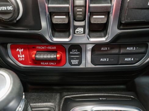 Used 2020 Jeep Gladiator Rubicon image 24