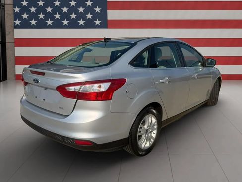 Used 2012 Ford Focus SEL FWD image 7
