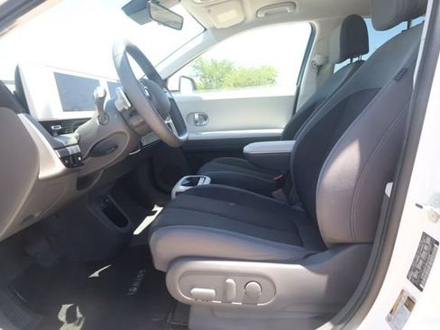 Used 2024 Hyundai Ioniq 5 SE AWD/4WD image 16