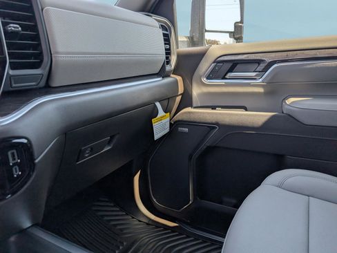 New 2026 Chevrolet Silverado 2500 LTZ w/ LTZ Premium Package image 31