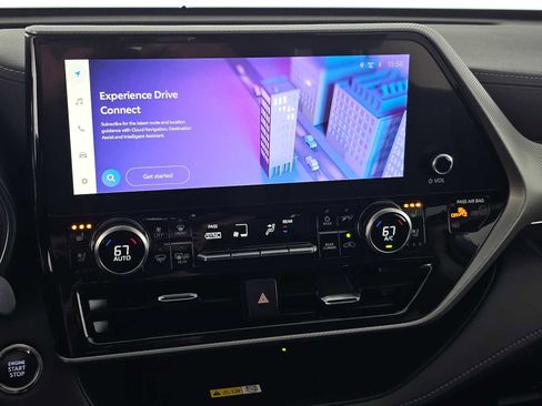 Used 2023 Toyota Highlander Platinum image 26