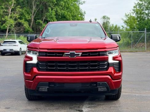 Used 2025 Chevrolet Silverado 1500 RST w/ Convenience Package II AWD/4WD image 2