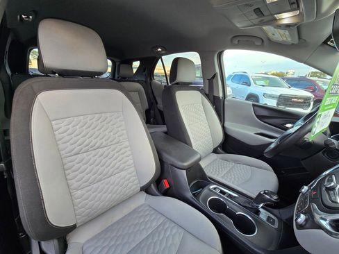 Used 2018 Chevrolet Equinox LT image 51