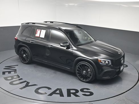Used 2023 Mercedes-Benz GLB 35 AMG 4MATIC image 33