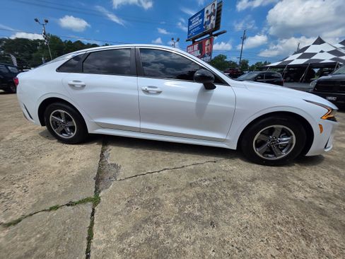 Used 2023 Kia K5 LXS FWD image 3