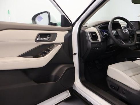 New 2026 Nissan Rogue SV w/ SV Premium Package image 8