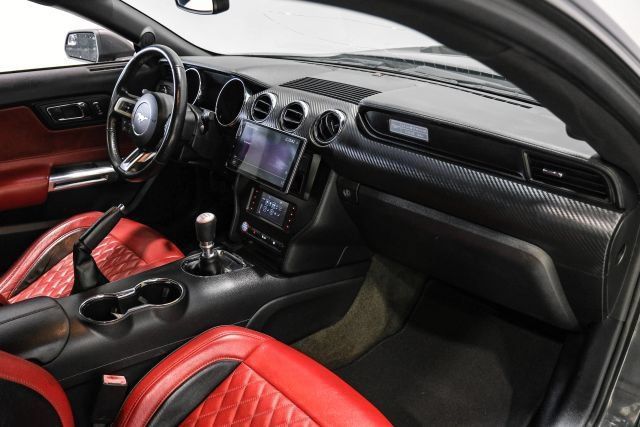 Used 2017 Ford Mustang Coupe RWD image 15
