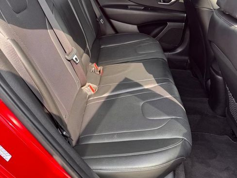 Used 2022 Hyundai Elantra Limited FWD image 13
