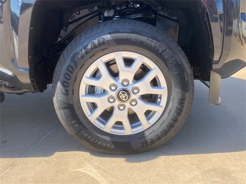 New 2025 Toyota Tacoma SR5 image 9