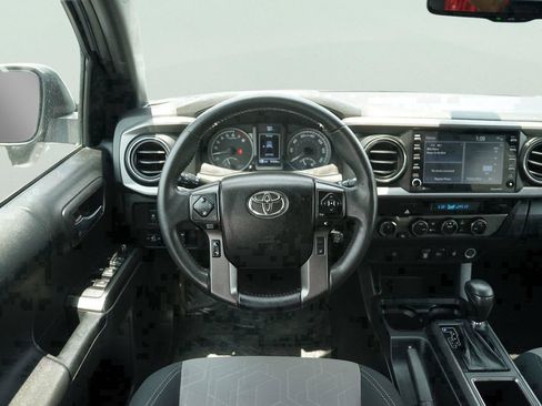 Used 2023 Toyota Tacoma TRD Sport AWD/4WD image 21