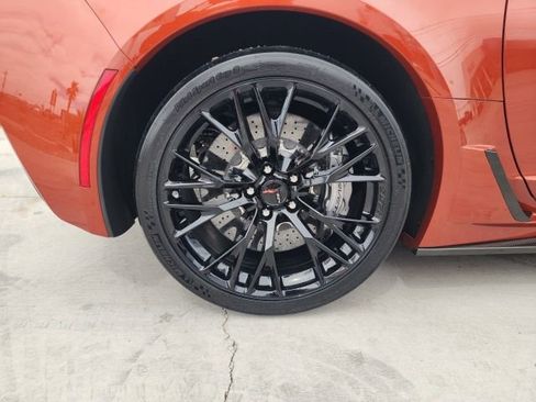 Certified 2016 Chevrolet Corvette Z06 w/ 3LZ Preferred Equipment Group image 20