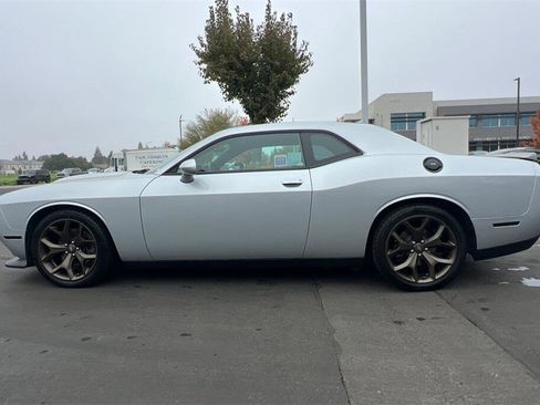 Used 2019 Dodge Challenger GT image 7