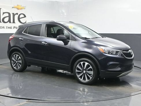 Used 2021 Buick Encore Preferred w/ Safety Package II AWD/4WD image 2