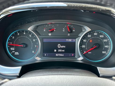 Used 2020 Chevrolet Traverse LT FWD image 24
