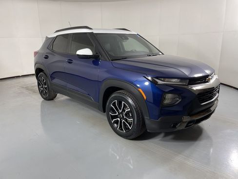 Certified 2023 Chevrolet TrailBlazer ACTIV w/ Convenience Package image 2
