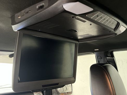 Used 2016 Ford Expedition EL XLT w/ Equipment Group 202A image 7