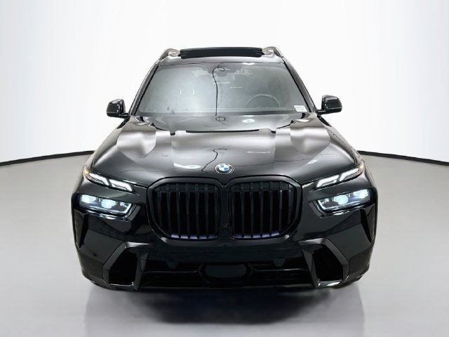 Used 2026 BMW X7 xDrive40i w/ M Sport Package AWD/4WD image 2