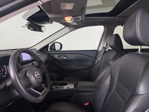 Used 2024 Nissan Rogue SL w/ SL Premium Package FWD image 23