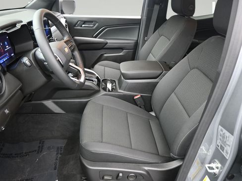 Used 2026 Chevrolet Colorado LT w/ Advanced Trailering Package AWD/4WD image 5