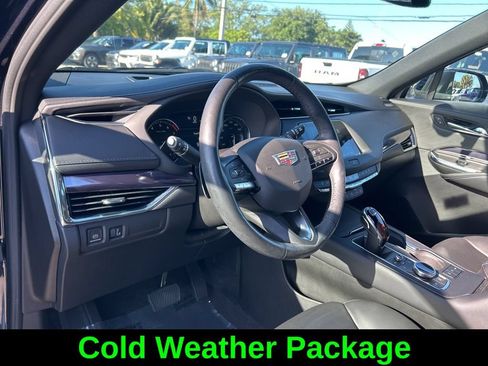 Used 2023 Cadillac XT4 Luxury w/ Cold Weather Package FWD image 12