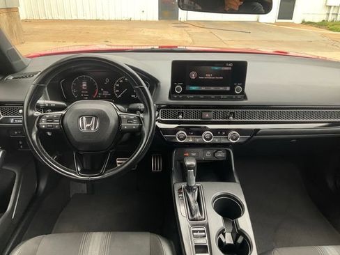 Used 2024 Honda Civic Sport image 4