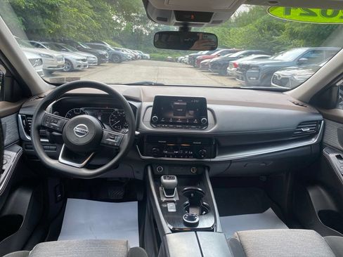 Used 2021 Nissan Rogue SV AWD/4WD image 12