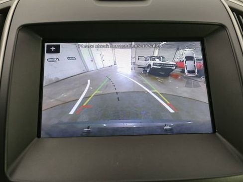 Used 2019 Ford Edge SEL w/ Equipment Group 201A AWD/4WD image 23
