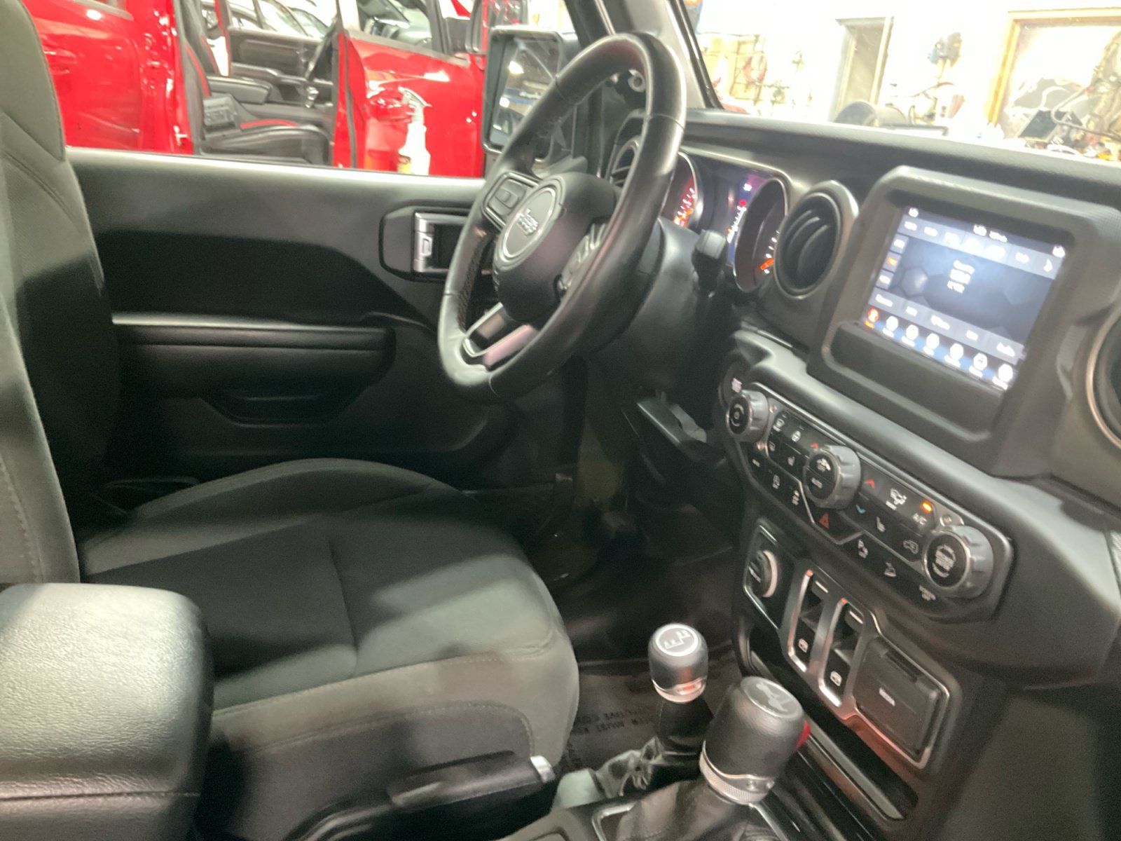 Used 2021 Jeep Wrangler Sport AWD/4WD image 18