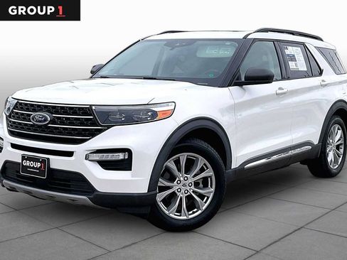 Used 2020 Ford Explorer XLT w/ Equipment Group 202A RWD image 1