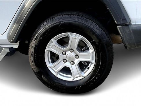 Used 2019 Jeep Wrangler Unlimited Sport S image 32