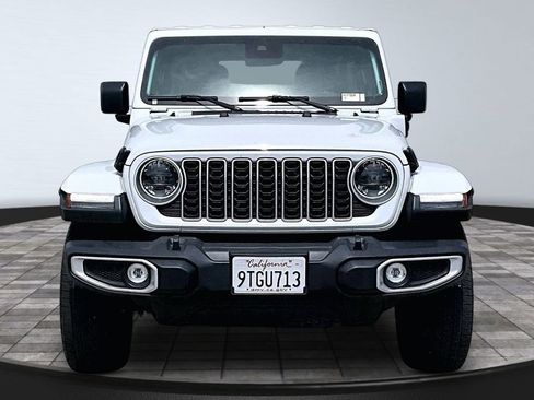 Certified 2025 Jeep Wrangler Unlimited Sahara w/ Safety Group image 27