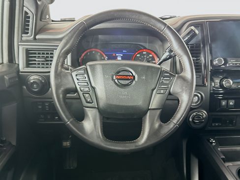 Used 2020 Nissan Titan PRO-4X w/ Pro-4x Convenience Package AWD/4WD image 18