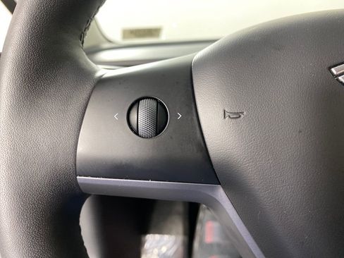 Used 2023 Tesla Model 3 Standard Range image 14