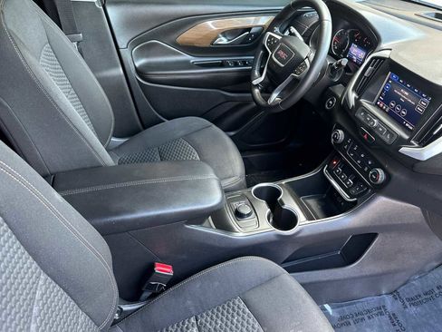 Used 2020 GMC Terrain SLE image 17