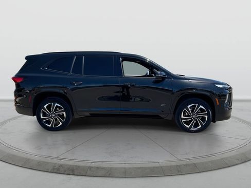 Used 2025 Buick Enclave Sport Touring FWD image 9