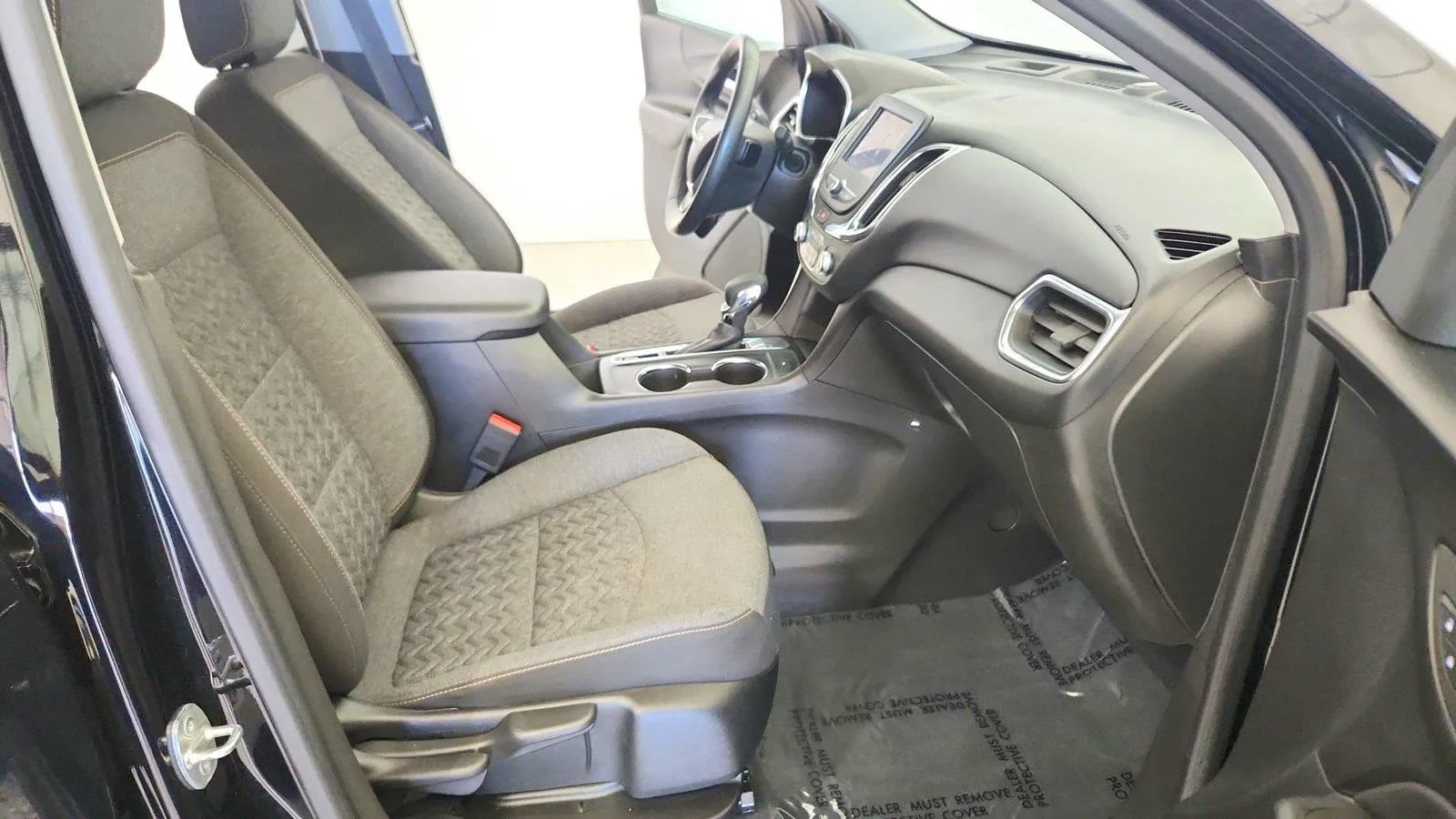 Used 2023 Chevrolet Equinox LT FWD image 29
