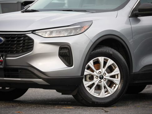 Certified 2023 Ford Escape Active AWD/4WD image 15