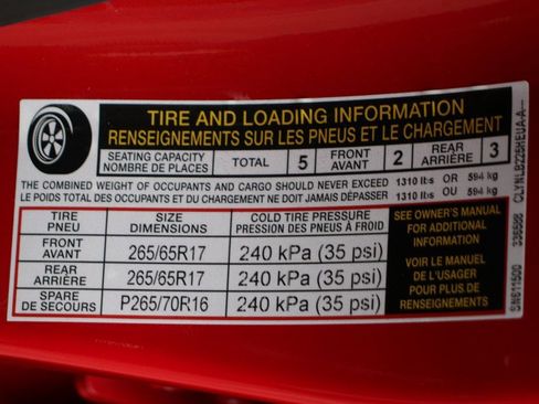 Used 2025 Nissan Frontier SV image 43