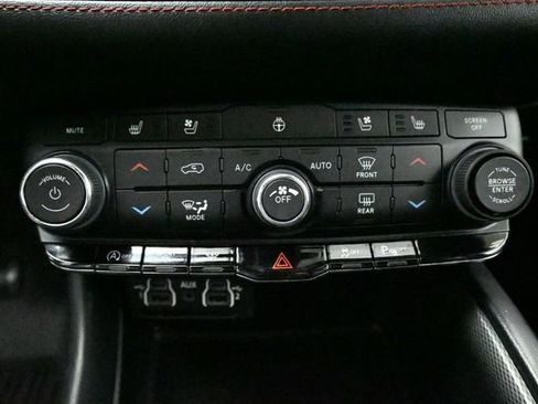 Used 2023 Dodge Durango GT AWD/4WD image 16