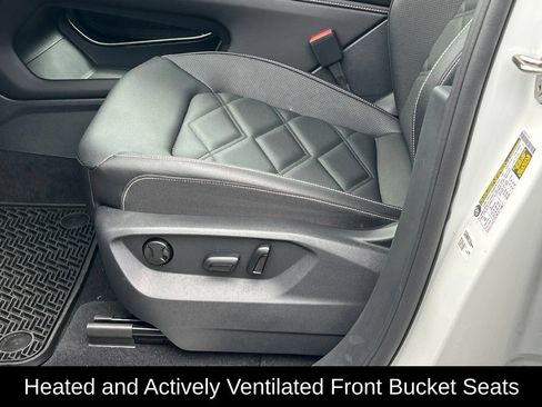 Certified 2026 Volkswagen Atlas SE w/ Panoramic Sunroof Package FWD image 16